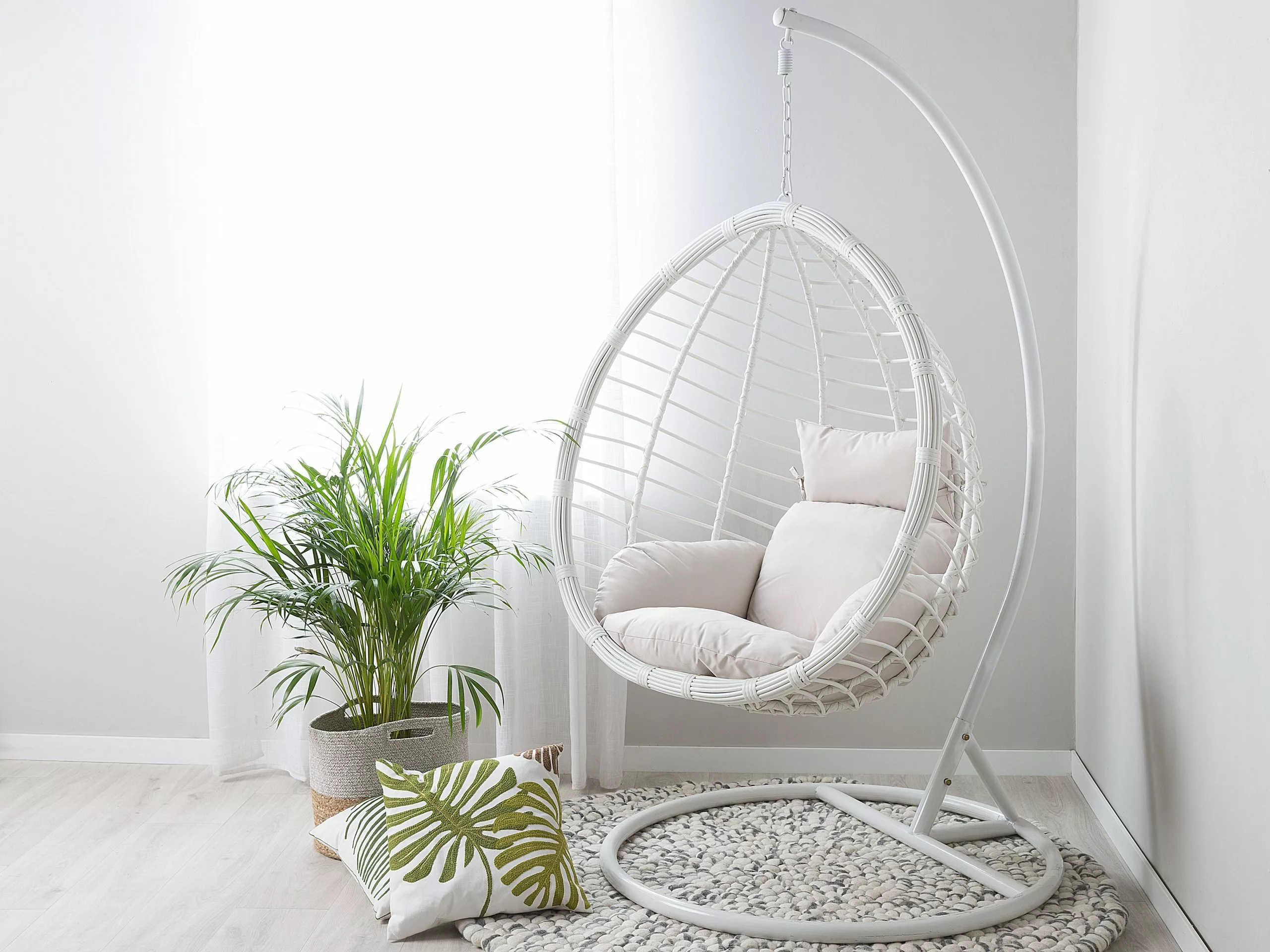 Beliani Hangstoel Met Standaard Rotan Wit FANO - Afbeelding 2